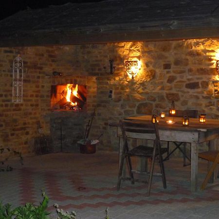 B&B Les Trois Voisins Bourseigne-Vieille 외부 사진
