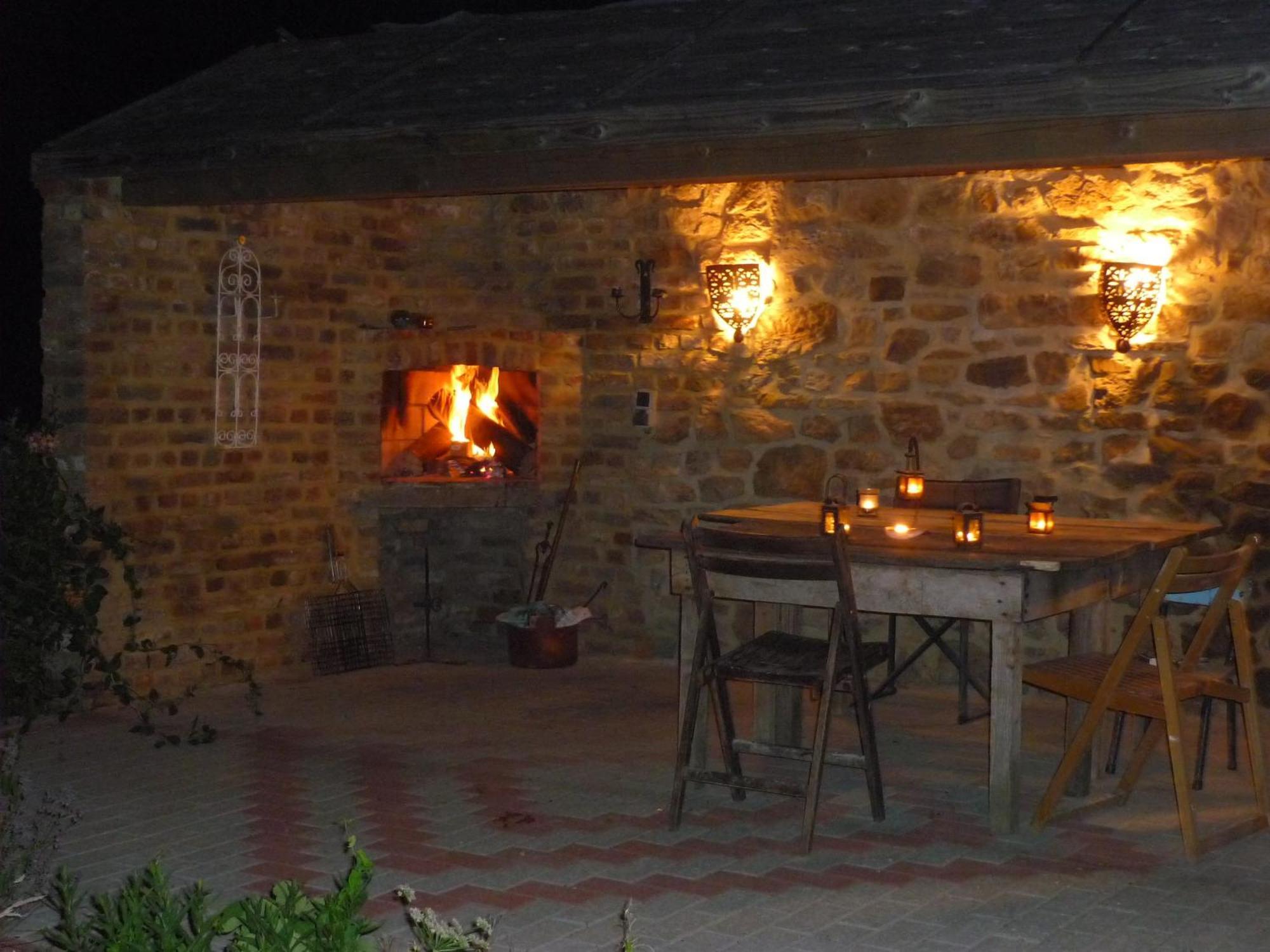 B&B Les Trois Voisins Bourseigne-Vieille 외부 사진