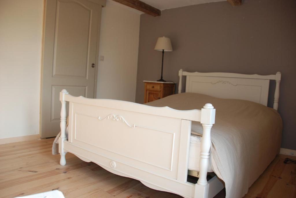 B&B Les Trois Voisins Bourseigne-Vieille 외부 사진