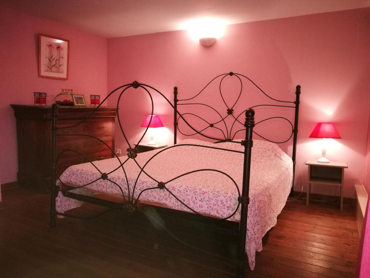 B&B Les Trois Voisins Bourseigne-Vieille 외부 사진